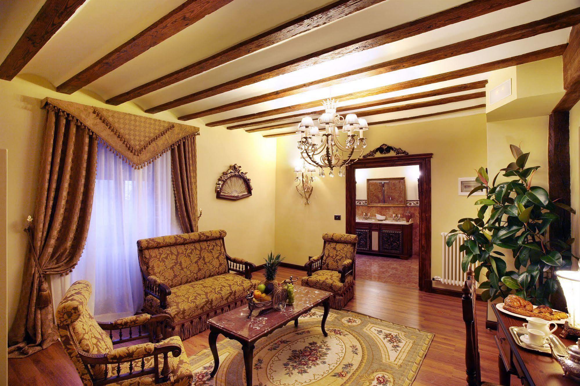 Hotel Boutique Real Casona De Las Amas Azofra Extérieur photo
